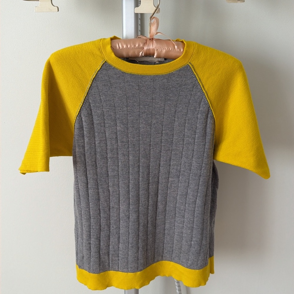 Marni Italy wool short sleeve sweater top, size EU 44/ US 4